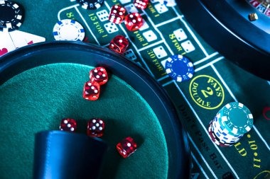Live Three Card Poker dealer table on slotto89 platform